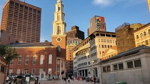 How to Use Public Transportation in Boston: A Visitor's Guide to the T